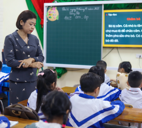 Cấm giáo viên ép học sinh, phụ huynh tham gia hoạt động tự nguyện