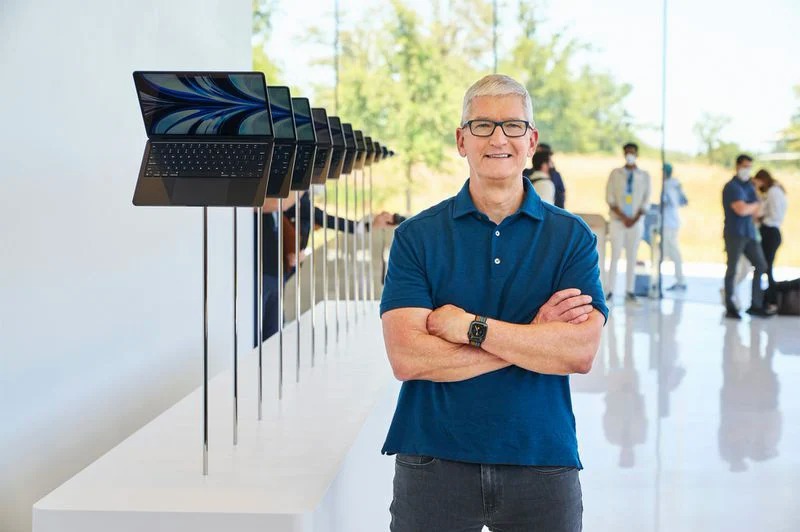 Tim Cook xác nhận Apple phát triển AI giống ChatGPT