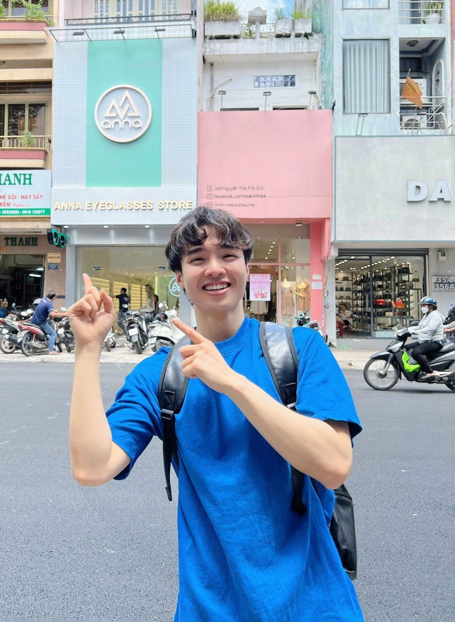 Mắt Kính Anna - Thương hiệu kính mắt của sự tử tế