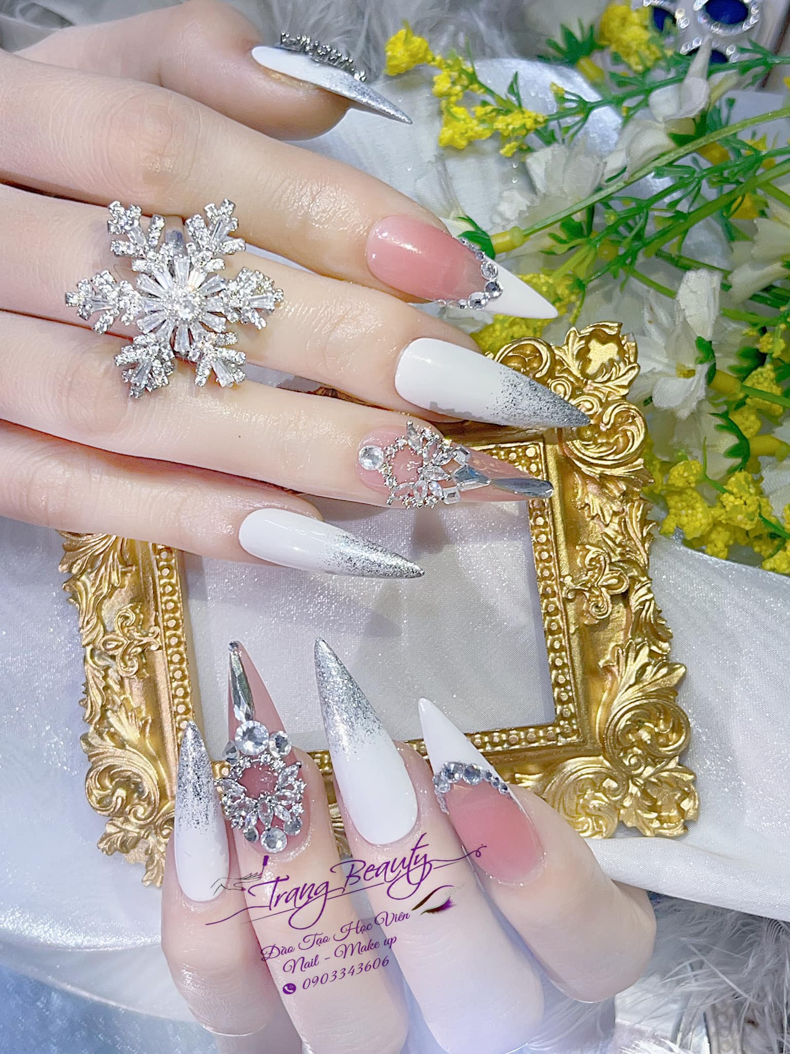 sáng tạo nghệ thuật tại trang beauty